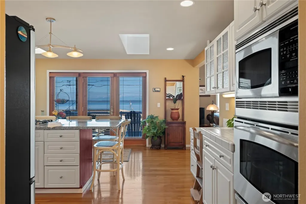8189 Whidbey Drive Clinton WA 98236
