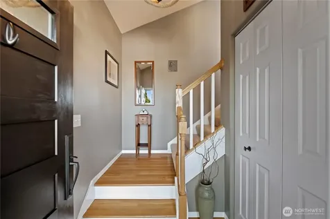 8189 Whidbey Drive Clinton WA 98236