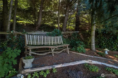 8189 Whidbey Drive Clinton WA 98236