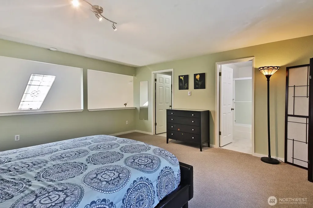 137 4th Street Langley WA 98260