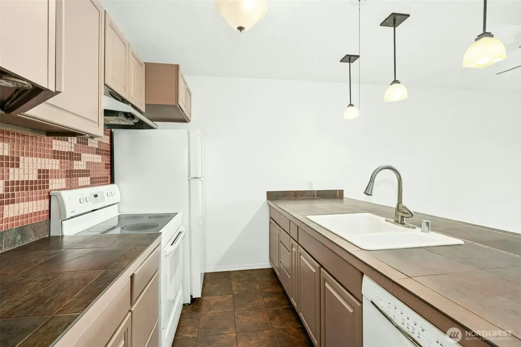 5844 NE 75th Street Seattle WA 98115