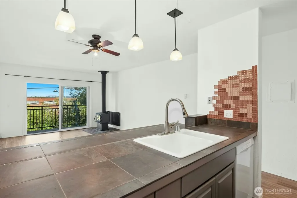 5844 NE 75th Street Seattle WA 98115