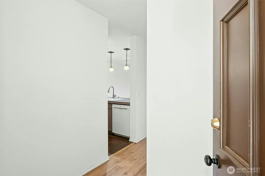 5844 NE 75th Street Seattle WA 98115