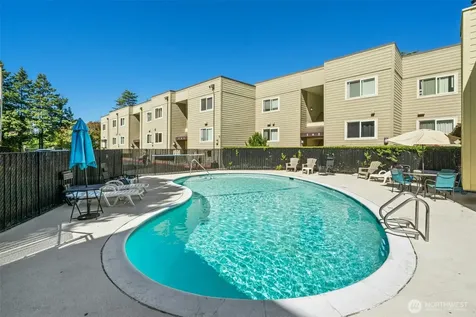 5844 NE 75th Street Seattle WA 98115