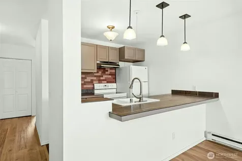 5844 NE 75th Street Seattle WA 98115