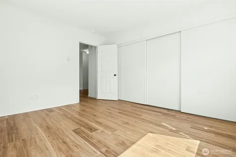 5844 NE 75th Street Seattle WA 98115