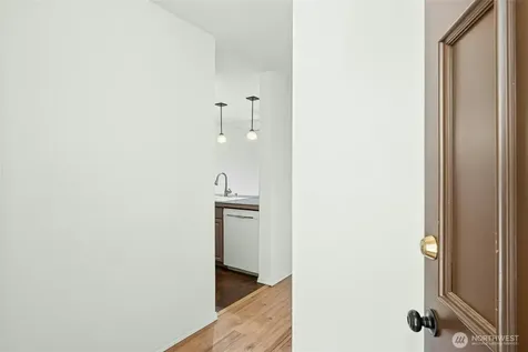 5844 NE 75th Street Seattle WA 98115