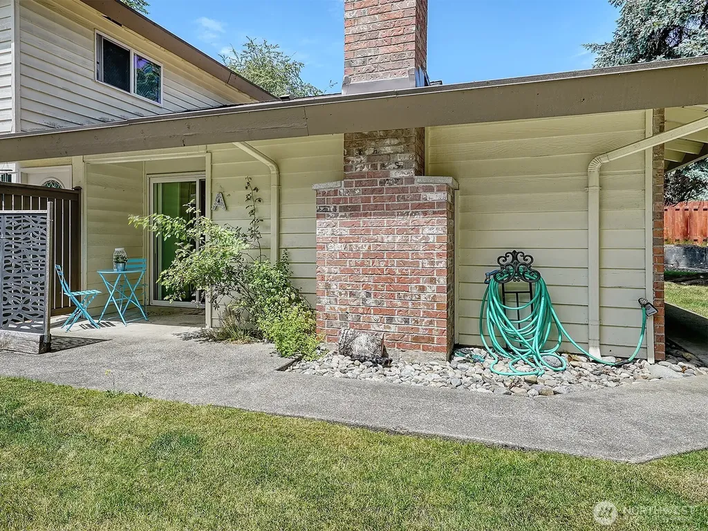 411 213th Place SW Bothell WA 98021
