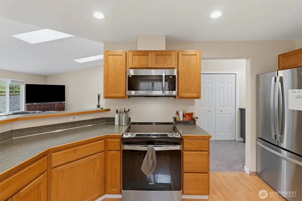 141 E Village View Drive Allyn WA 98524