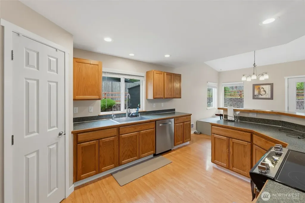 141 E Village View Drive Allyn WA 98524