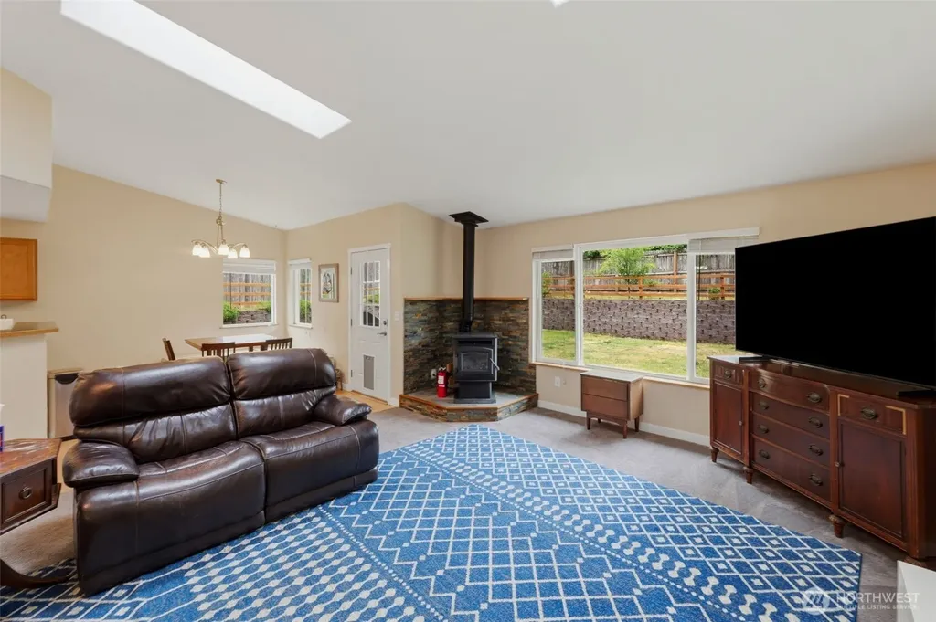 141 E Village View Drive Allyn WA 98524
