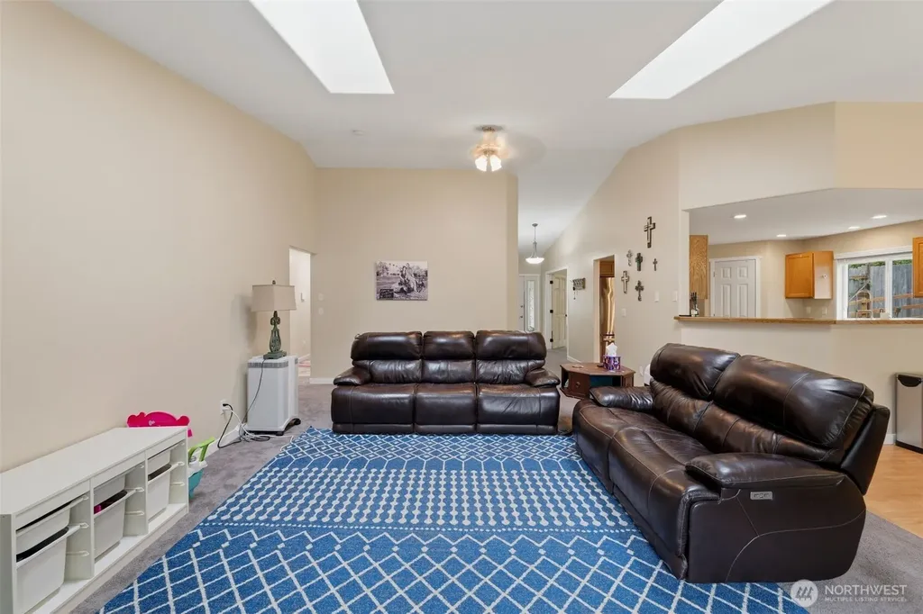 141 E Village View Drive Allyn WA 98524