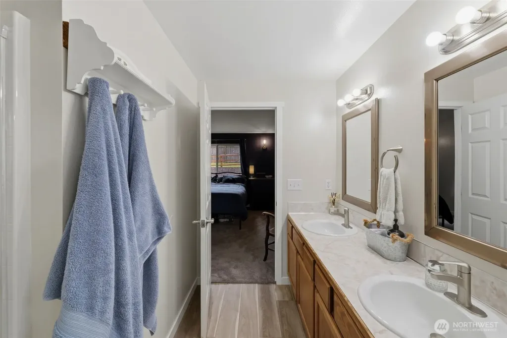 141 E Village View Drive Allyn WA 98524
