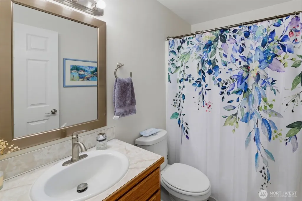 141 E Village View Drive Allyn WA 98524