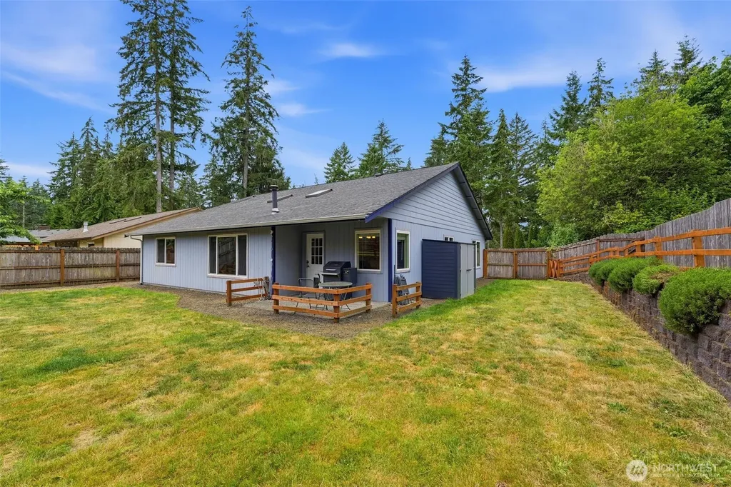 141 E Village View Drive Allyn WA 98524