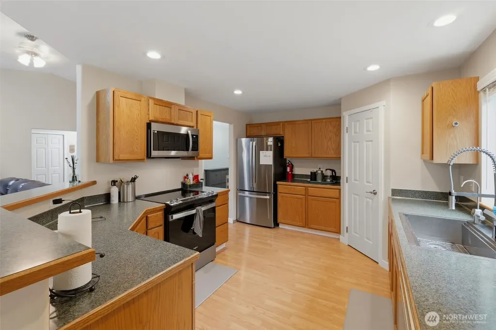 141 E Village View Drive Allyn WA 98524