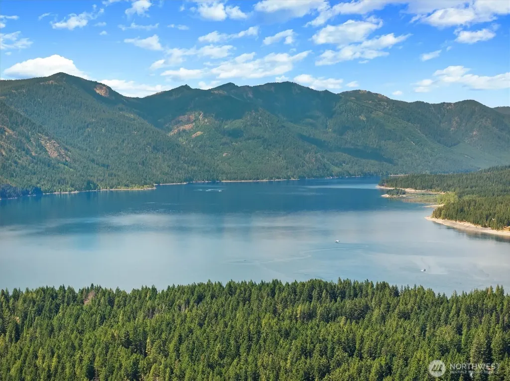 360 Bunker Road Ronald WA 98940