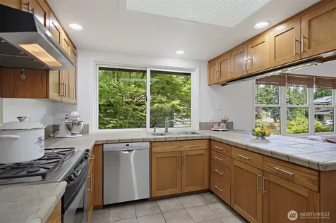 16653 157th Avenue SE Renton WA 98058