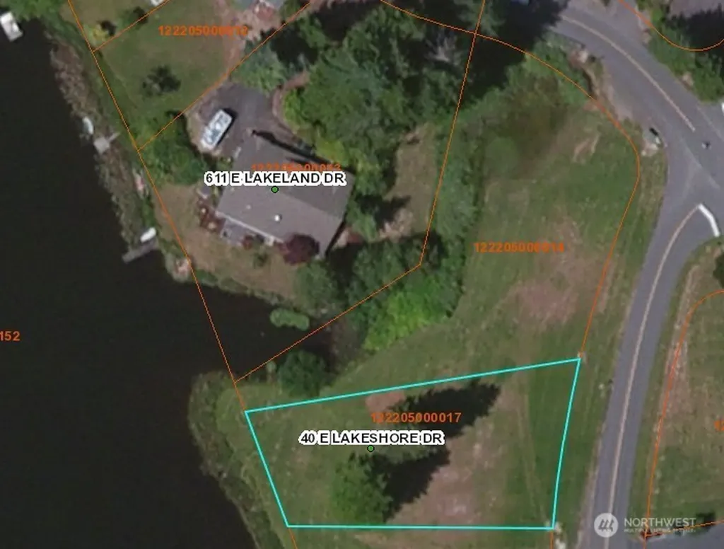 40 E Lakeshore Drive Allyn WA 98524