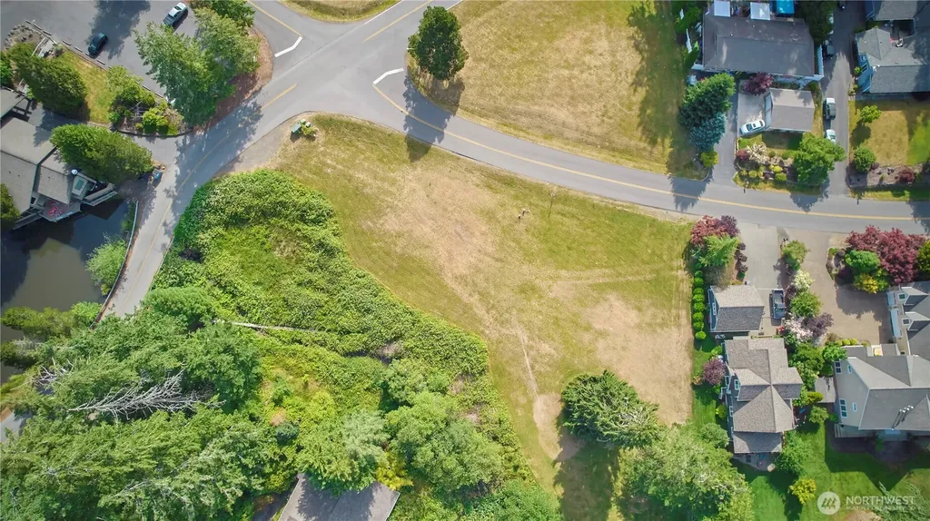 40 E Lakeshore Drive Allyn WA 98524