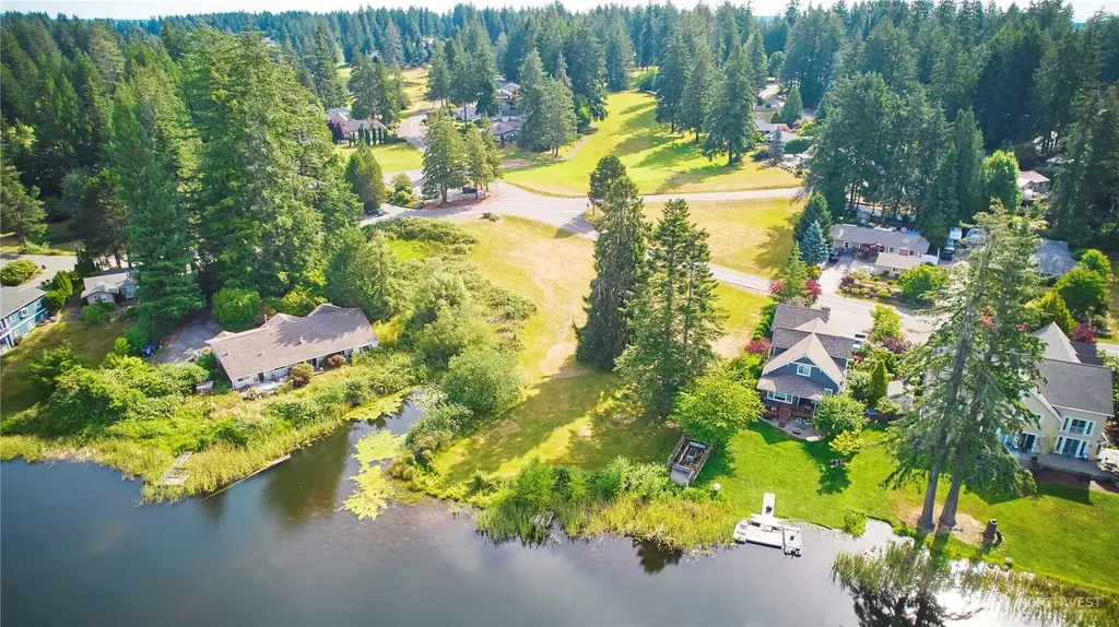 40 E Lakeshore Drive Allyn WA 98524