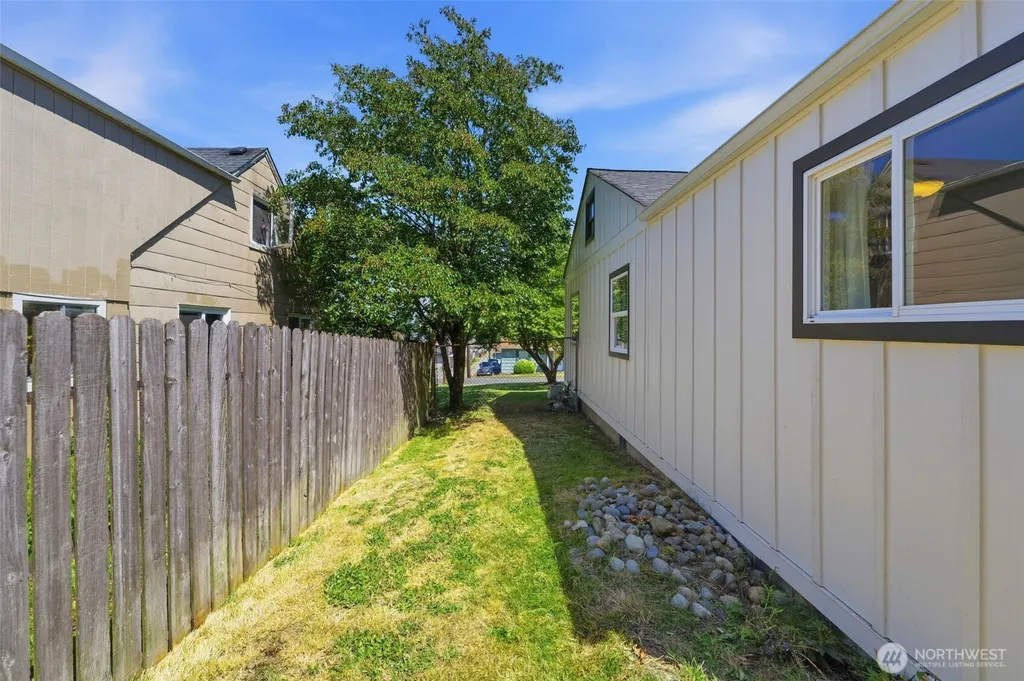 6240 S M Street Tacoma WA 98408
