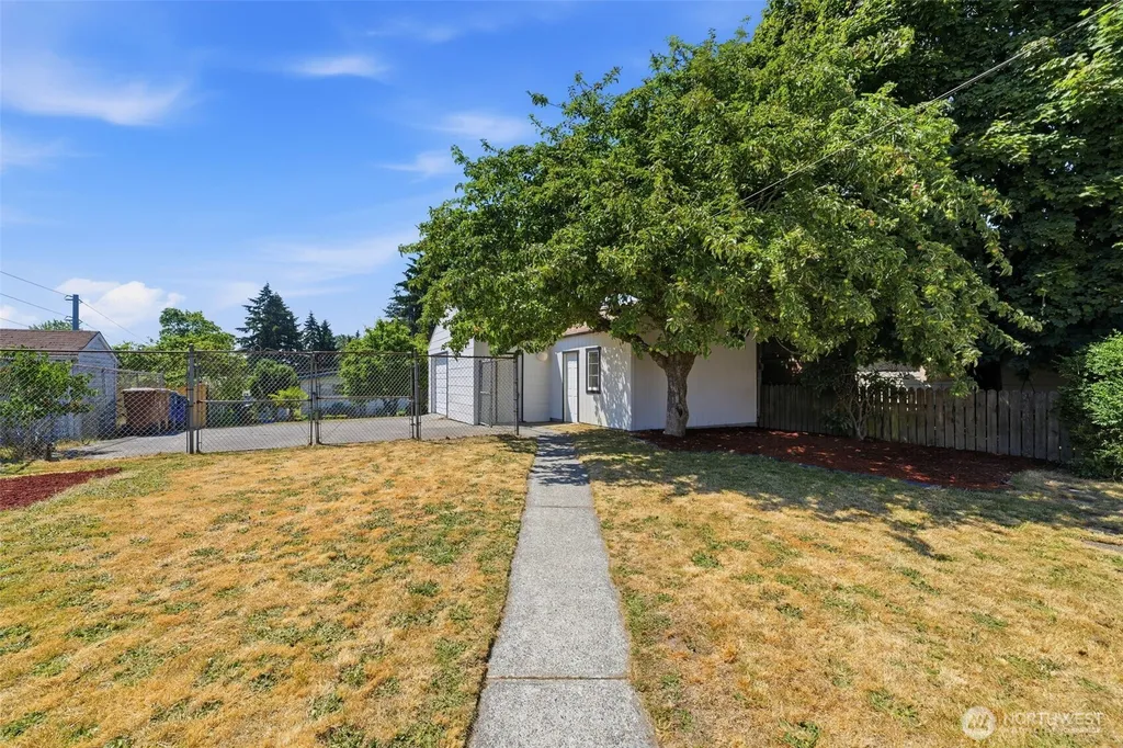 6240 S M Street Tacoma WA 98408