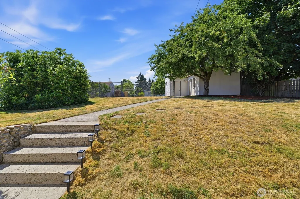 6240 S M Street Tacoma WA 98408