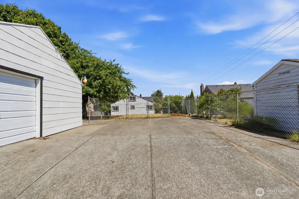 6240 S M Street Tacoma WA 98408