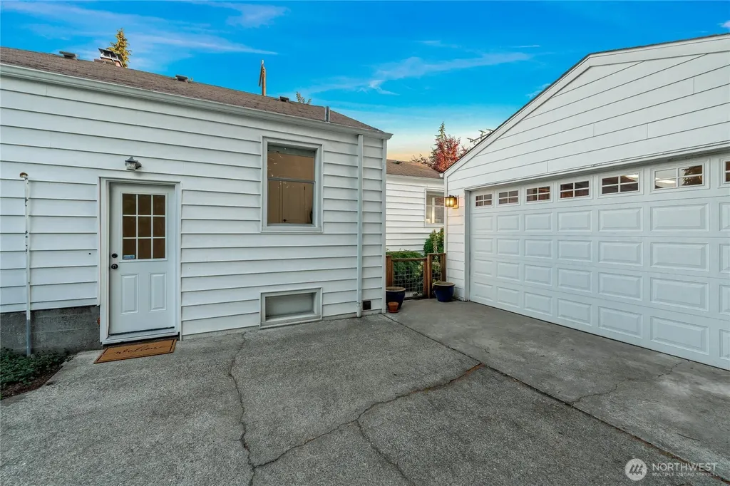 13203 2nd Avenue NW Seattle WA 98177
