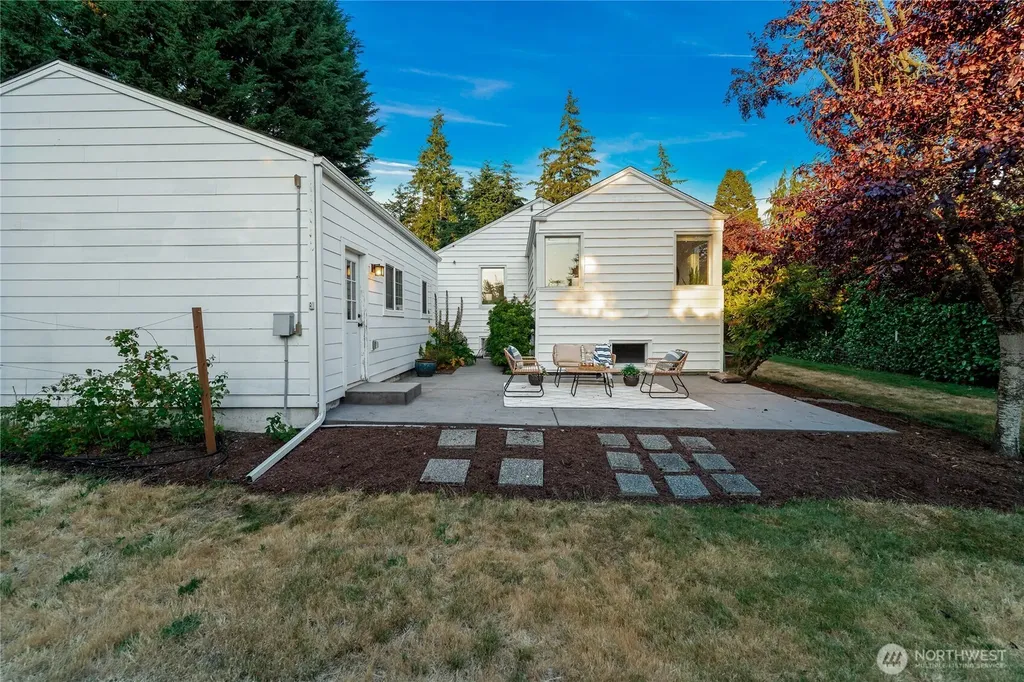 13203 2nd Avenue NW Seattle WA 98177
