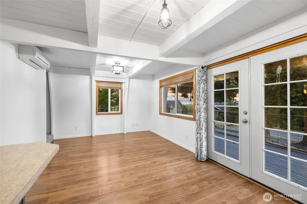 1117 Halsey Drive Coupeville WA 98239