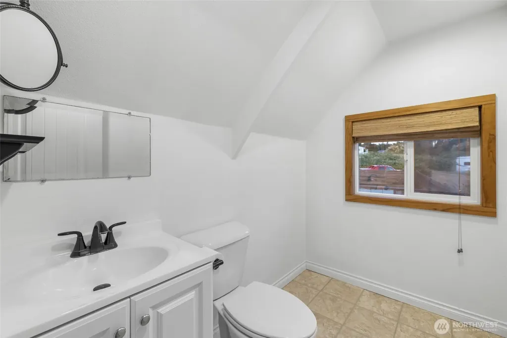 1117 Halsey Drive Coupeville WA 98239