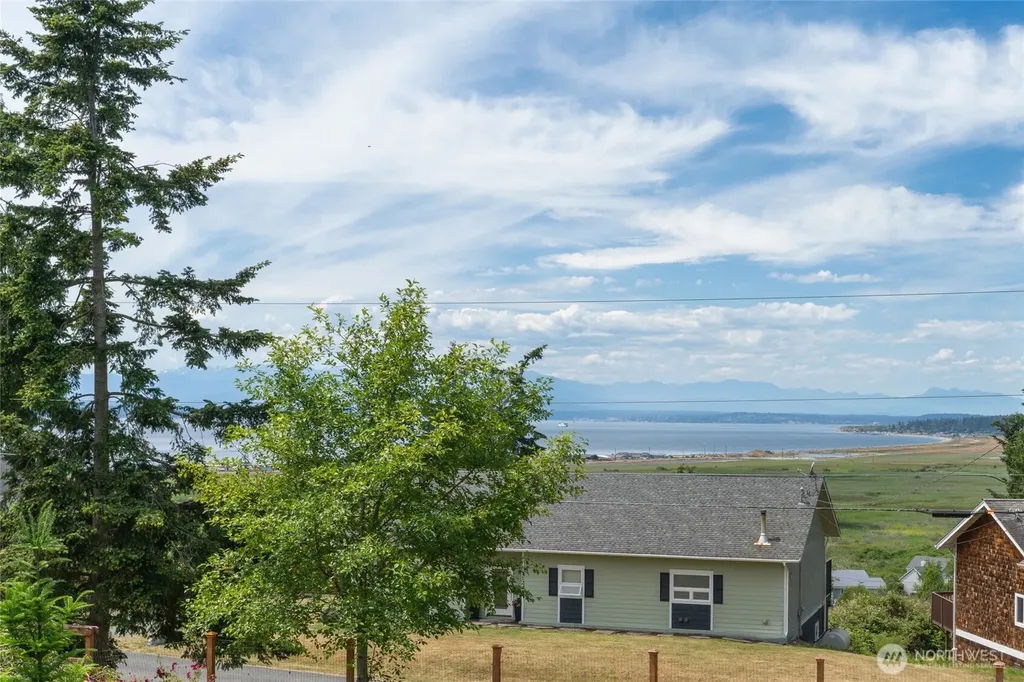 1117 Halsey Drive Coupeville WA 98239