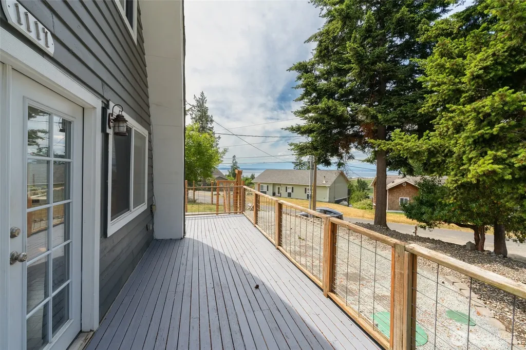 1117 Halsey Drive Coupeville WA 98239