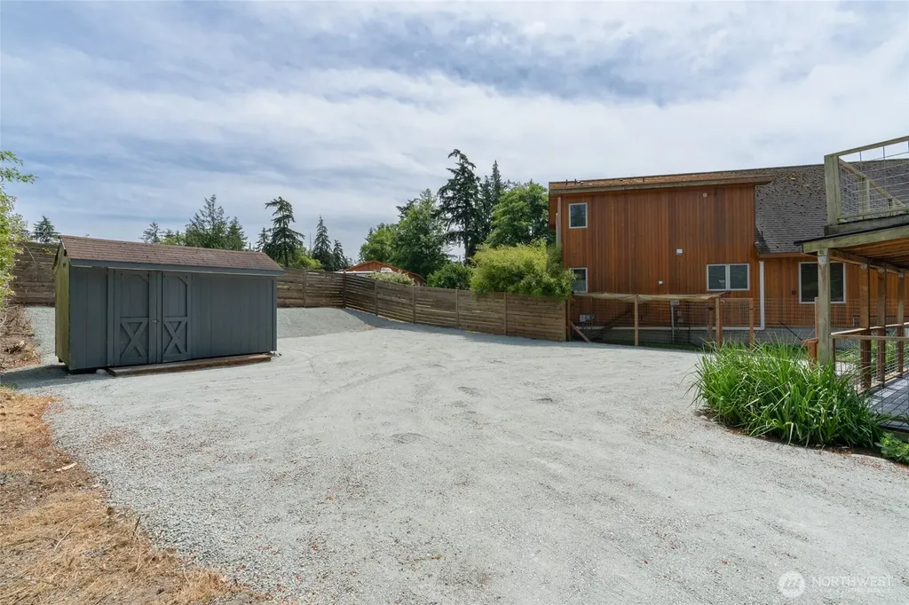 1117 Halsey Drive Coupeville WA 98239