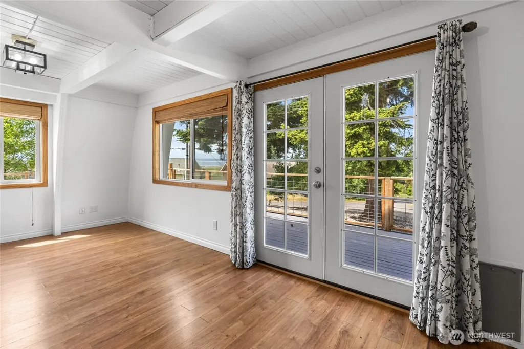 1117 Halsey Drive Coupeville WA 98239