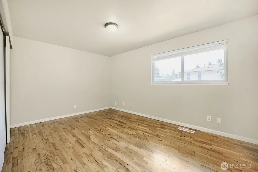 23227 110th Place SE Kent WA 98031
