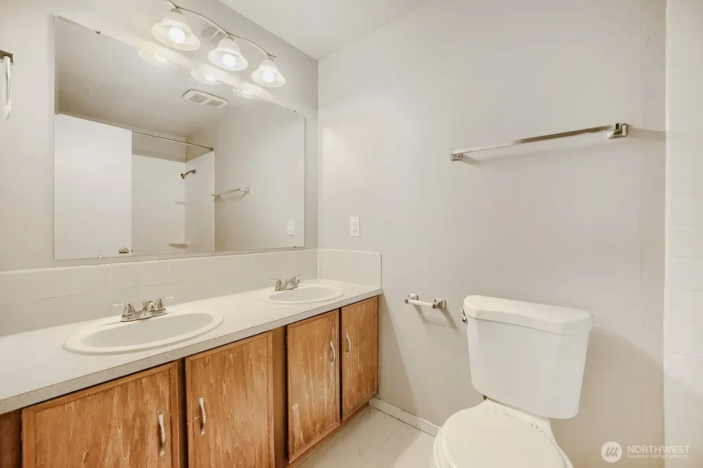 23227 110th Place SE Kent WA 98031