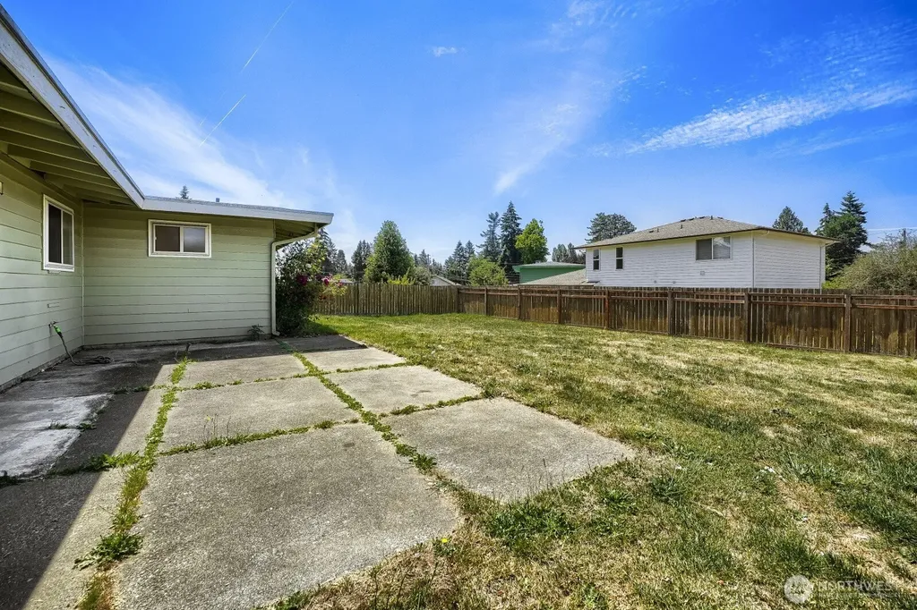23227 110th Place SE Kent WA 98031