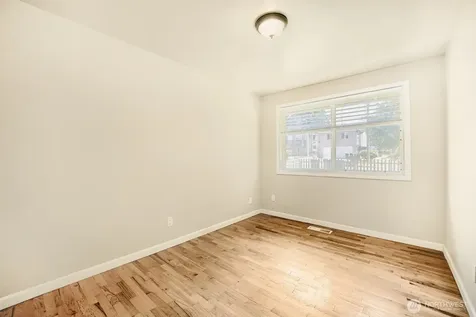 23227 110th Place SE Kent WA 98031
