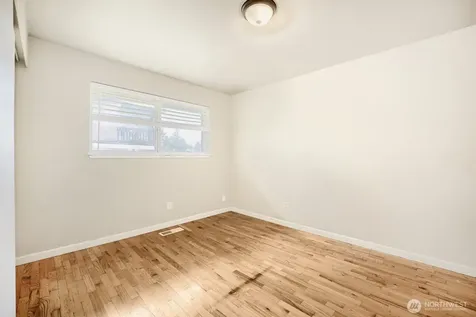 23227 110th Place SE Kent WA 98031
