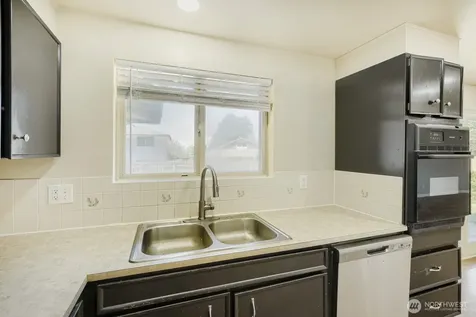 23227 110th Place SE Kent WA 98031
