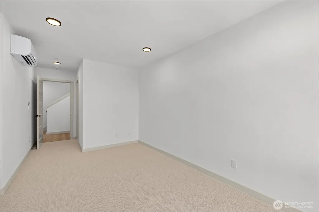 7011 9th Avenue NE Seattle WA 98115