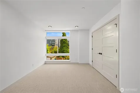 7011 9th Avenue NE Seattle WA 98115