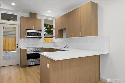 7011 9th Avenue NE Seattle WA 98115