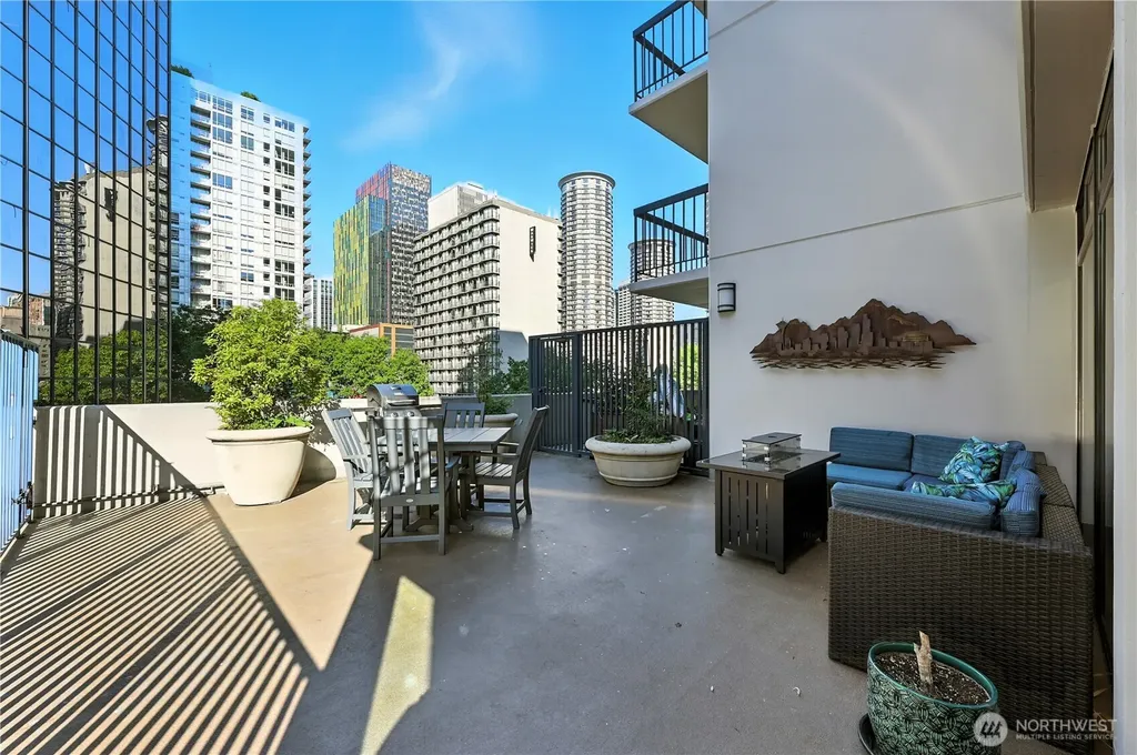 2100 3rd Avenue Seattle WA 98121
