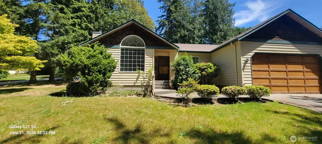 2817 Huckleberry Lane Camano Island WA 98282