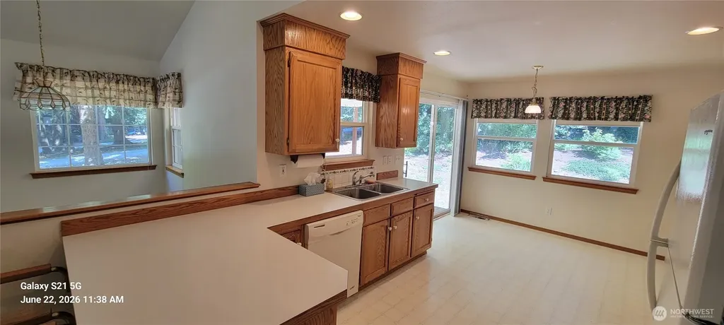 2817 Huckleberry Lane Camano Island WA 98282