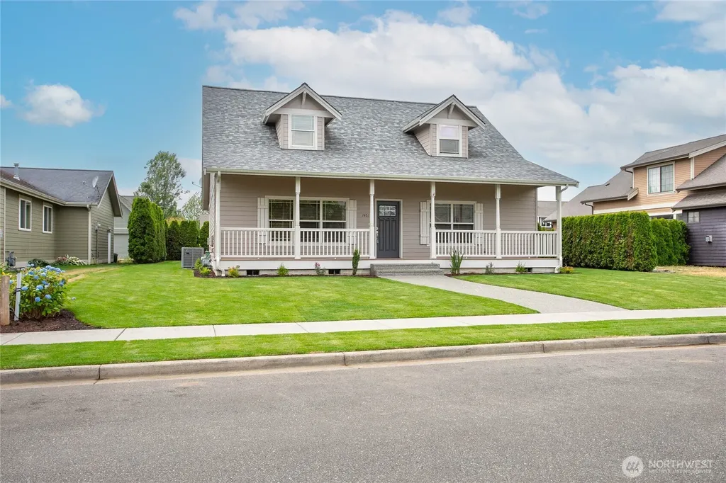 1451 Larkspur Street Lynden WA 98264